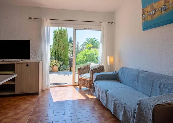 Les Pescadieres Ле-Лаванду